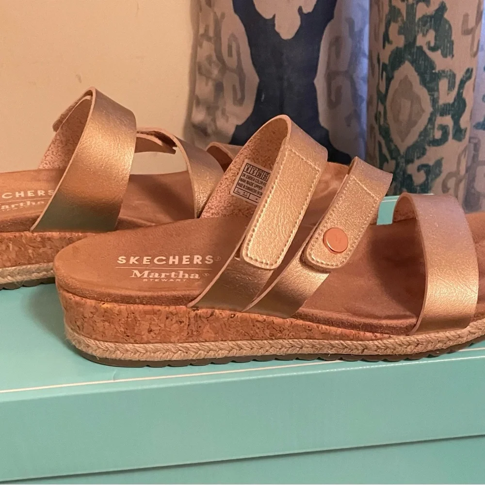 Skechers Women's Martha Stewart Rose Gold Breezie Sandals - Picture 4 of 4